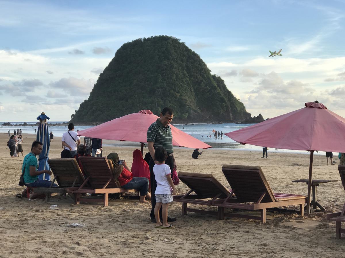 Wisma Pulau Merah Pasanggaran 외부 사진